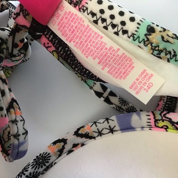 DONATED Victoria’s Secret Bikini top 34D - Picture 6 of 6